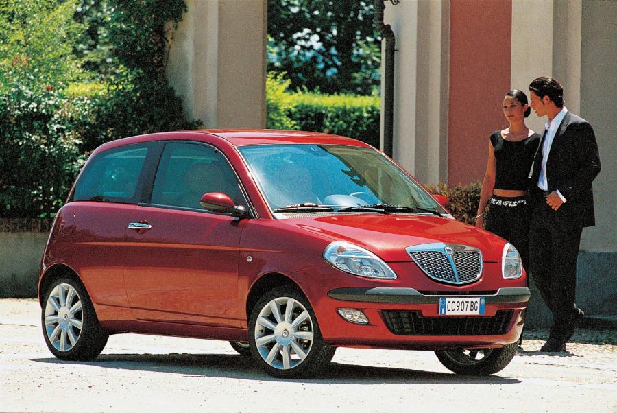  Lancia Ypsilon 2003 года  (фото 15 из 114)